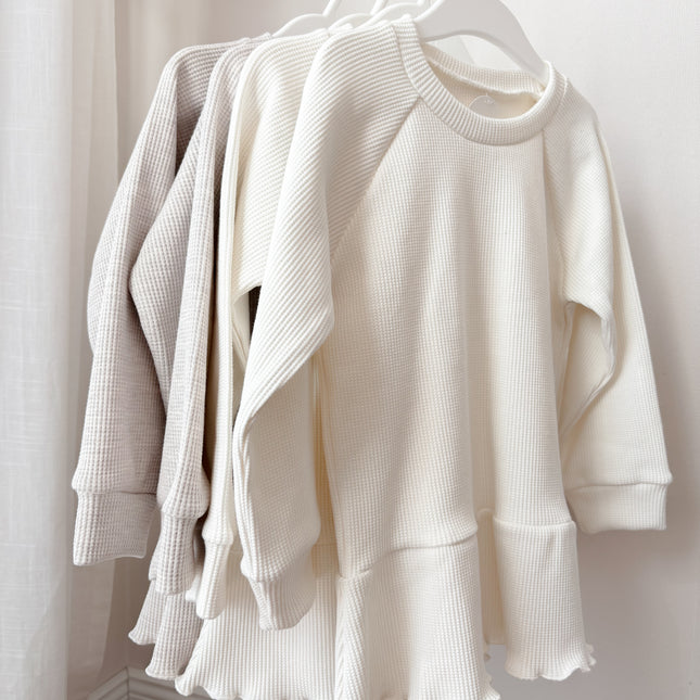 Rüschenkleid/ Reglanwaffle